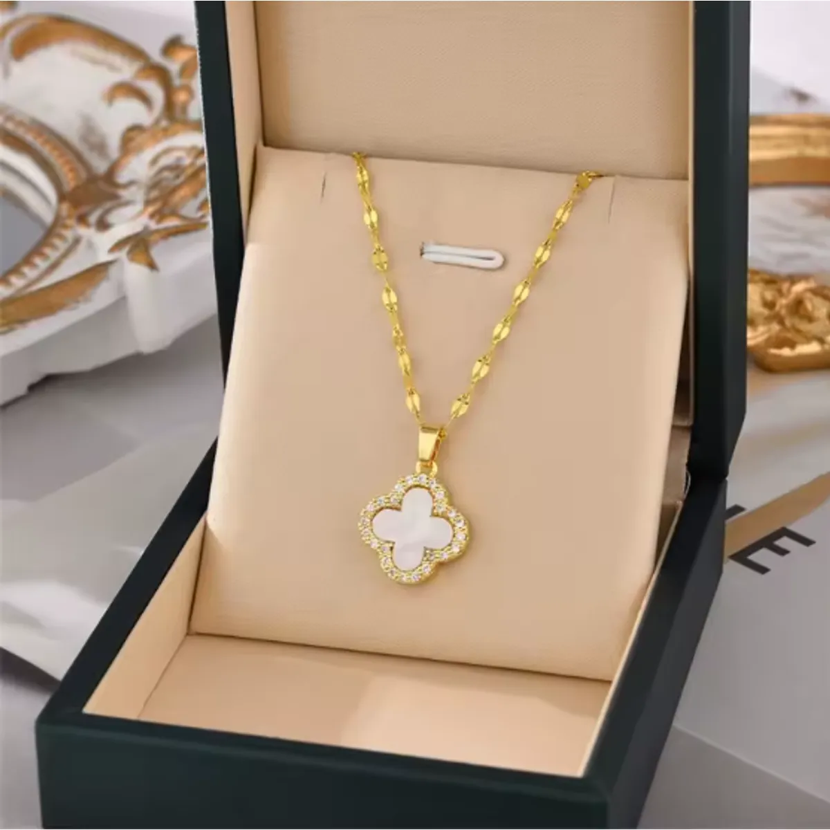 Collar Trébol Baño De Oro Con Dije Y Cristales - Imagen 2